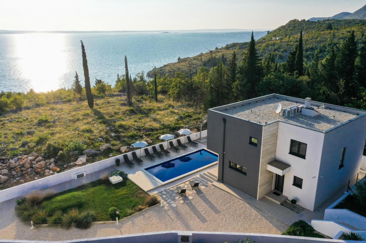 Royal Promons - Heated Pool Villa Stari Grad Kültér fotó