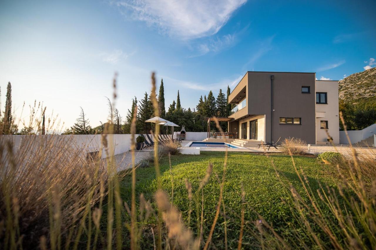 Royal Promons - Heated Pool Villa Stari Grad Kültér fotó