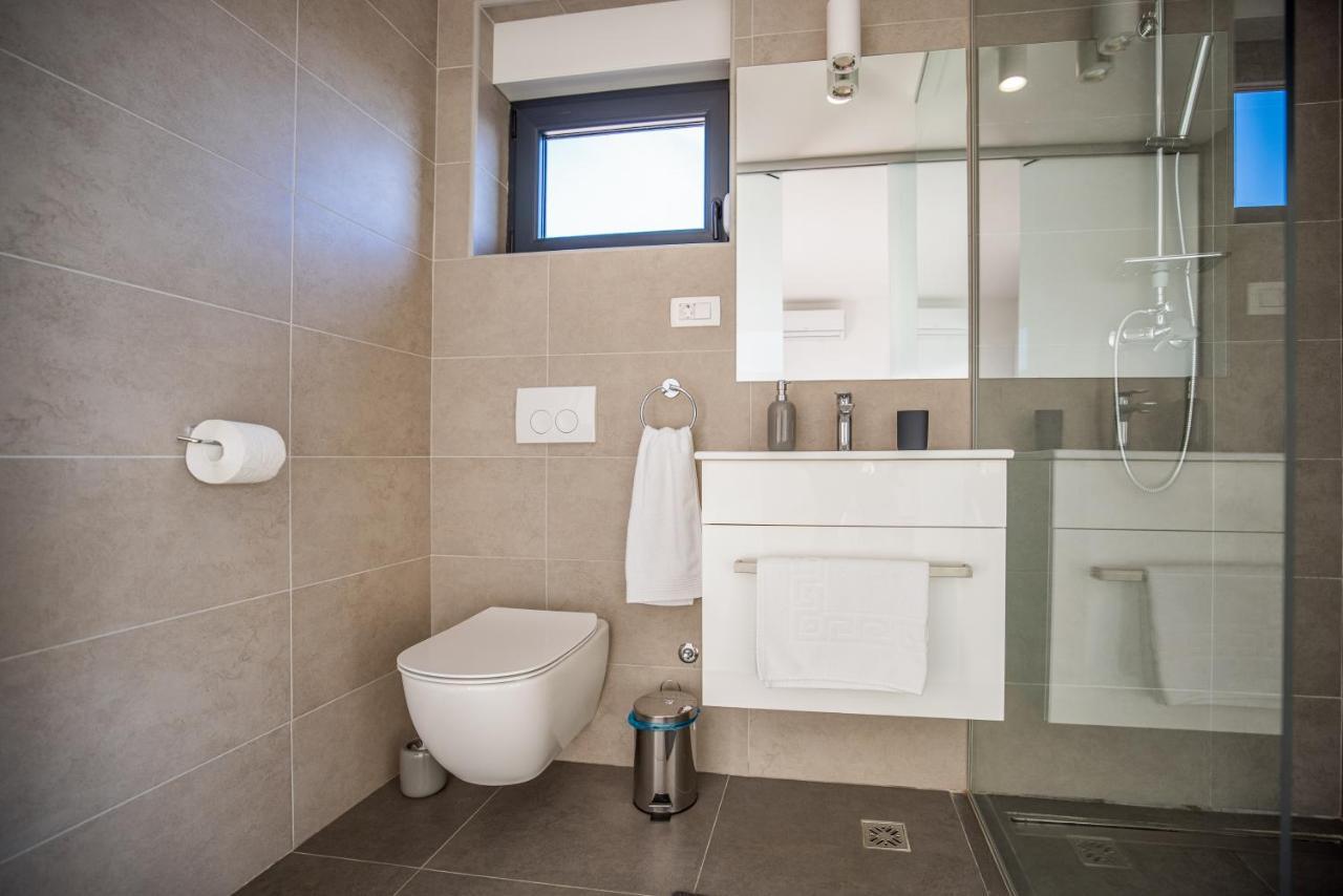 Royal Promons - Heated Pool Villa Stari Grad Kültér fotó