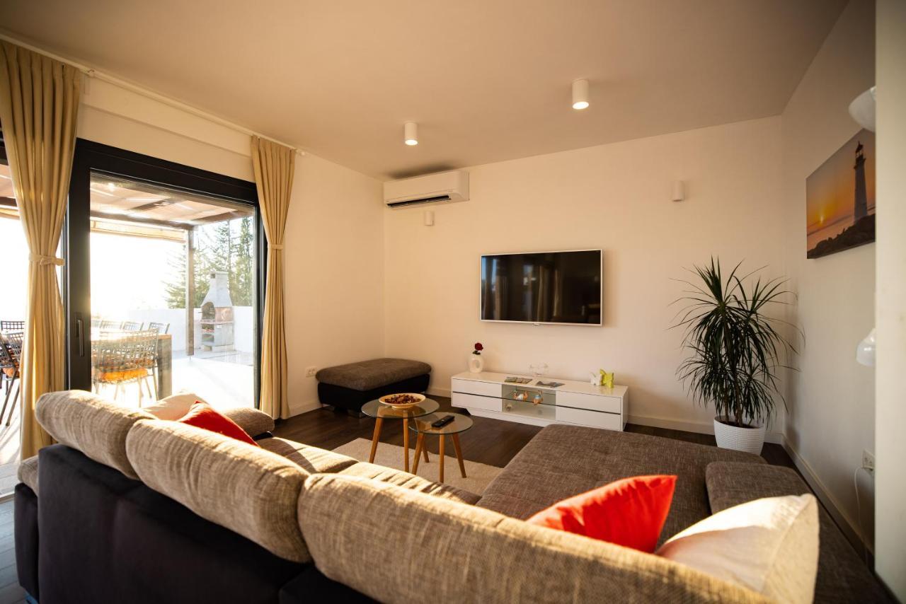 Royal Promons - Heated Pool Villa Stari Grad Kültér fotó