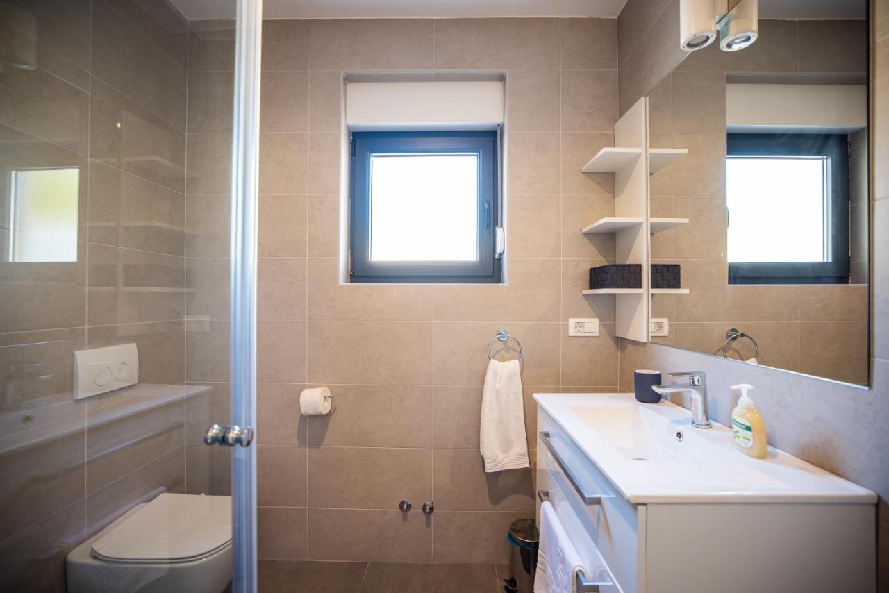 Royal Promons - Heated Pool Villa Stari Grad Kültér fotó